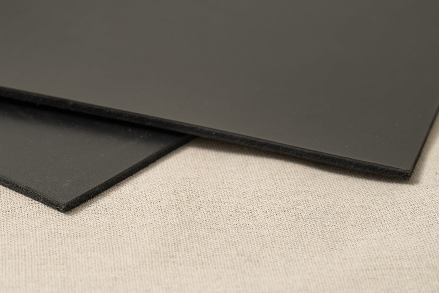 Arch Placemat Pair in black leather