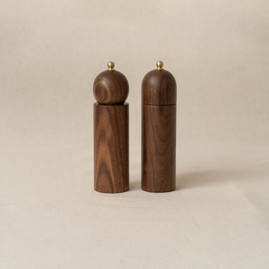 Pepper and Salt Mill Pair in walnut