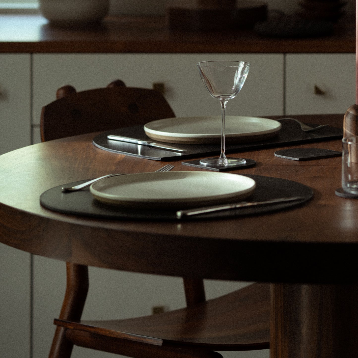 Round Placemat Pair in black leather